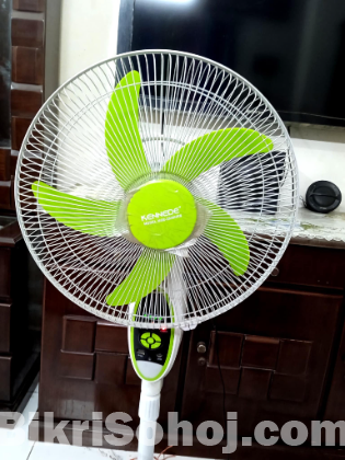 UN-USED DEFENDER RECHARGABLE REMOTE STAND FAN